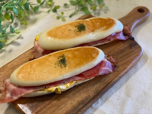 パニーニ（ベーコントマトエッグ）